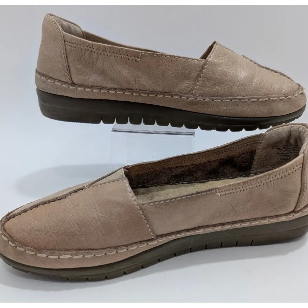 Naturalizer Feist Slip On Loafers 8.5M Beige Leather N5 Comfort Flat Shoes
